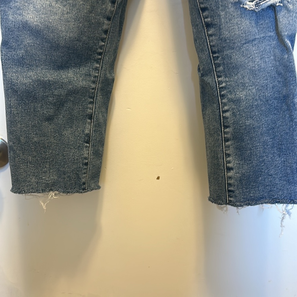 M Jeans By Maurices Distressed Cropped Jeans Size 12 - Picture 3 of 7